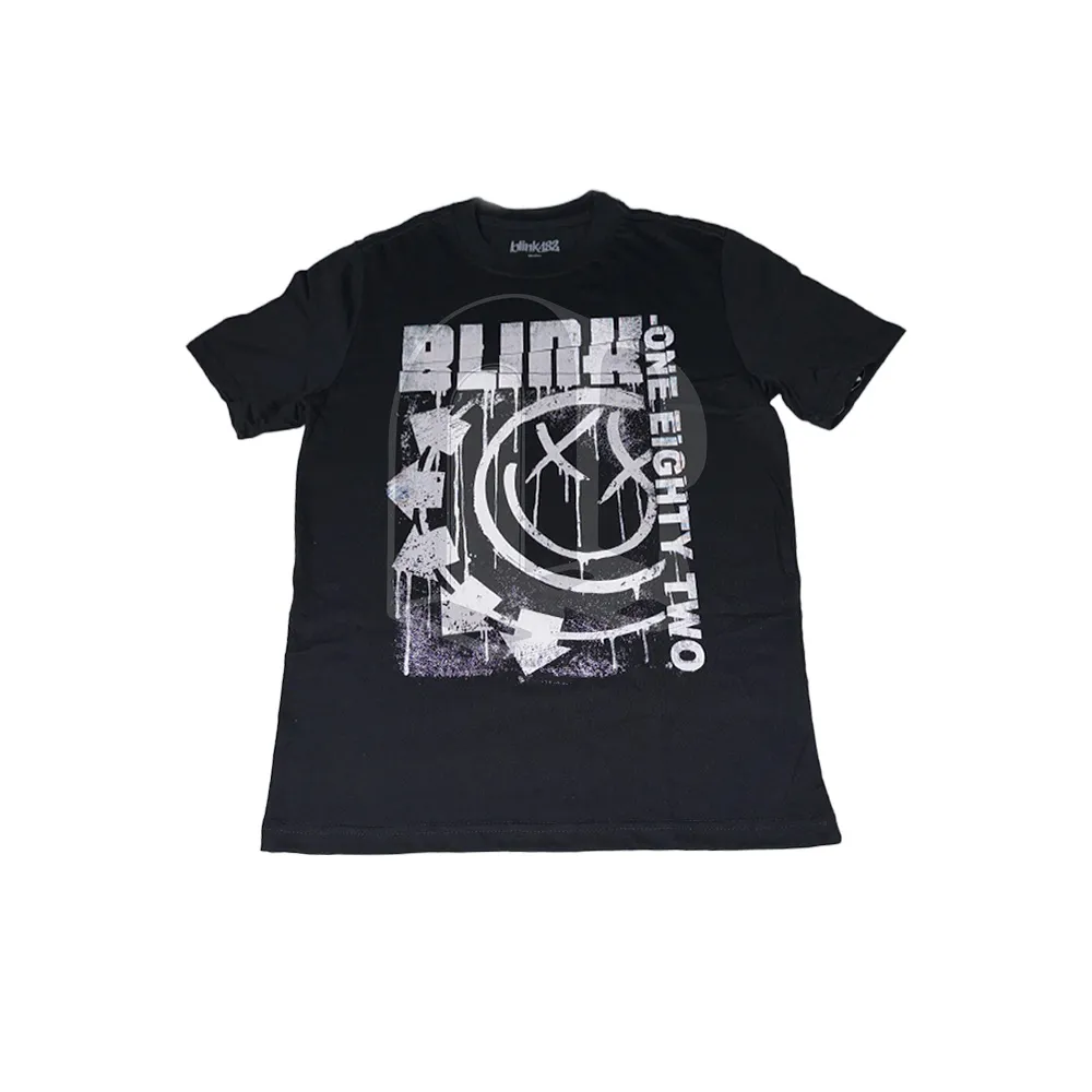 Playera "Blink- 182" Estampado Pecho